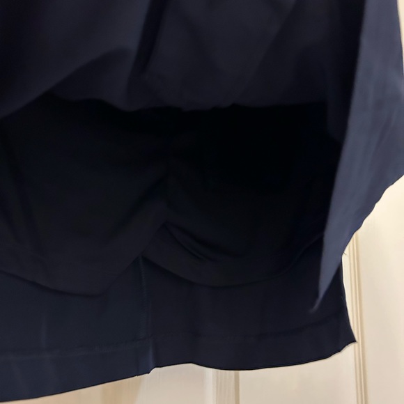 IZOD Golf Skort Sz 2 - Picture 2 of 3